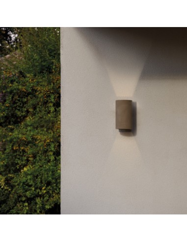 Applique Dunbar Concrete 160 Astro Lighting Valente Design sur mur extérieur