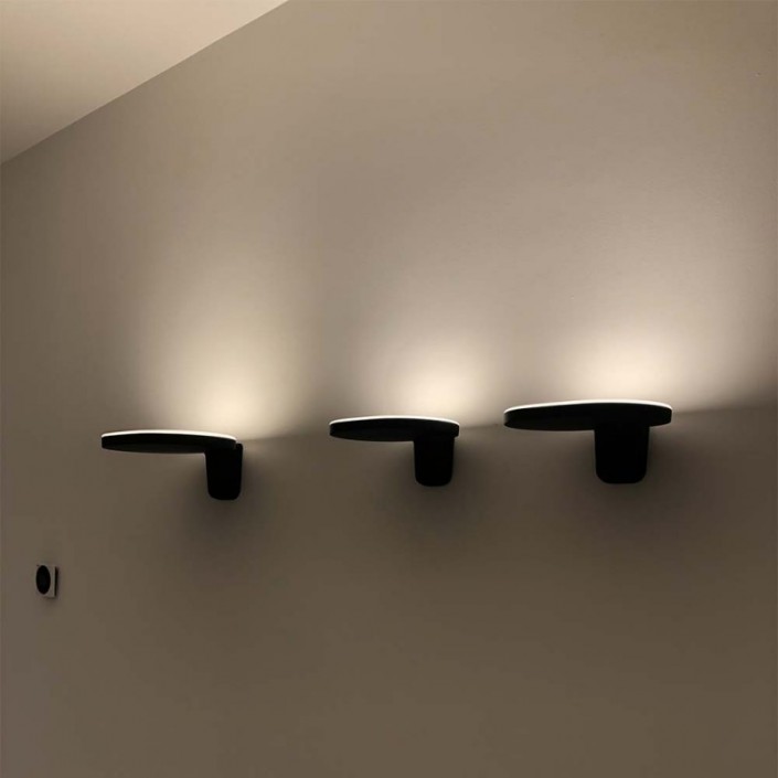 Applique murale LED Oplight Flos noir Valente Design