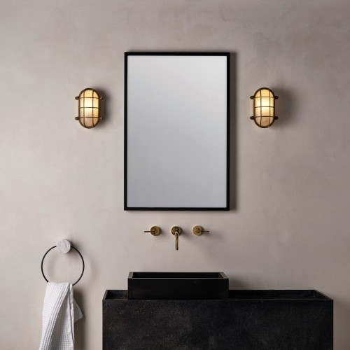 Applique extérieure Thurso Oval Astro Lighting Valente Design dans salle de bain