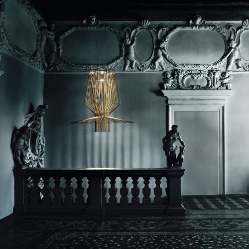 Suspension Allegro Assai Foscarini Valente Design cage d'escalier
