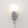 Applique Tacoma Single chrome poli verre rond blanc opalin Astro Lighting Valente Design
