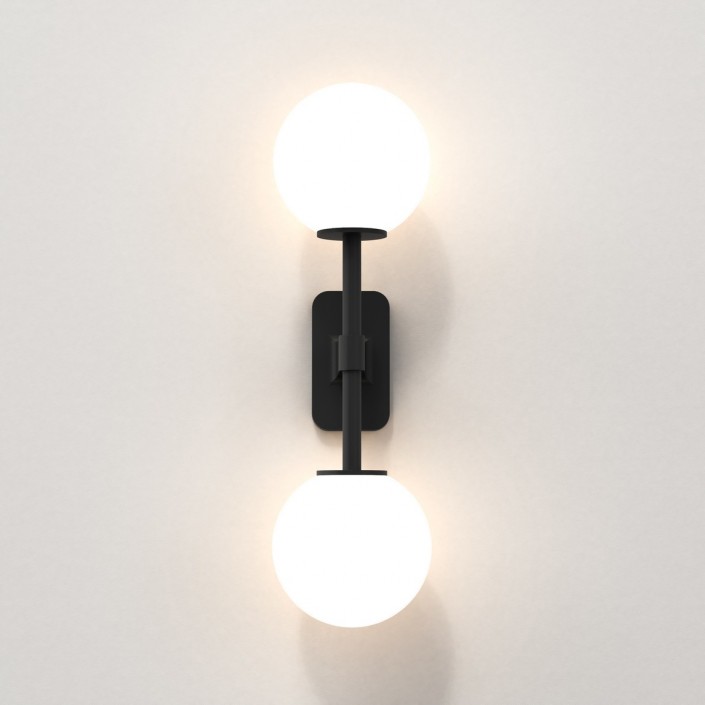 Applique Tacoma Twin noir mat verre blanc opalin Astro Lighting Valente Design éclairée