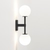 Applique Tacoma Twin noir mat verre blanc opalin Astro Lighting Valente Design de profil
