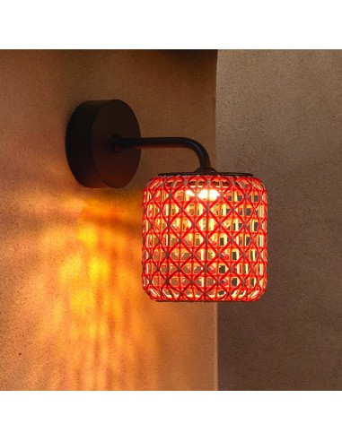 Applique Nans A/01 Outdoor rouge Bover Valente Design mise en scène