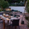 Potence solaire SKAAL Les Jardins Valente Design  table à manger extérieure