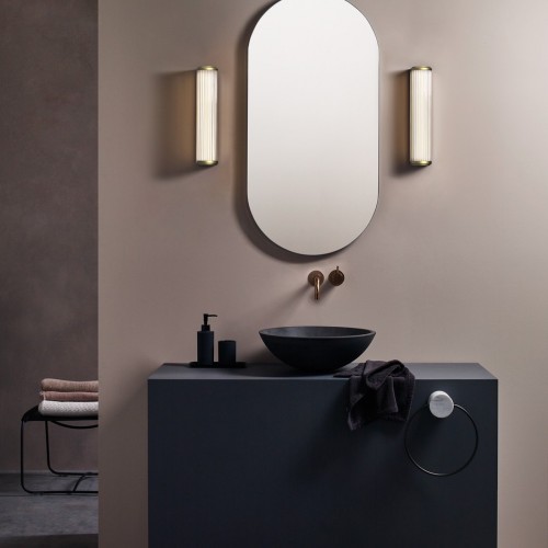 Applique Versailles 370 LED finition or mat Astro Lighting - Valente Design salle de bain