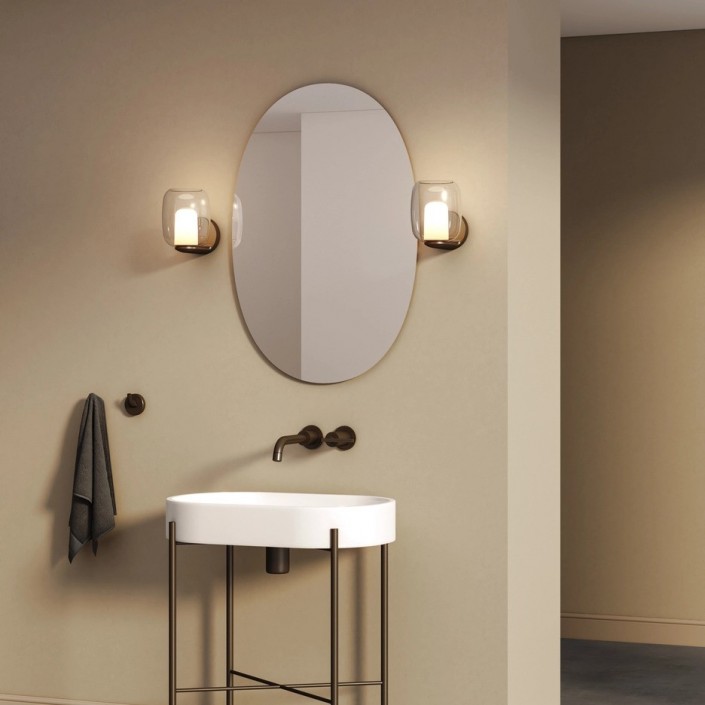 Applique Aquina noir mat Astro Lighting Valente Design mis en scène