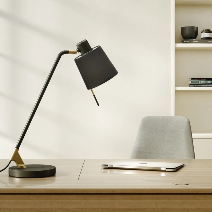 Lampe de bureau Edward Desk noir mat abat-jour noir mat Astro Lighting Valente Design mise en scène