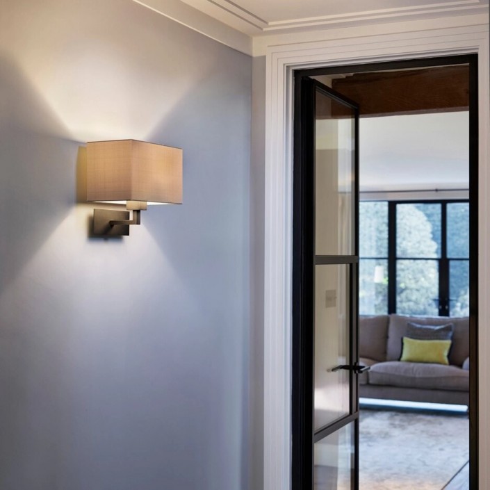 Applique Park Lane Grande bronze abat-jour huitre  Astro Lighting Valente Design