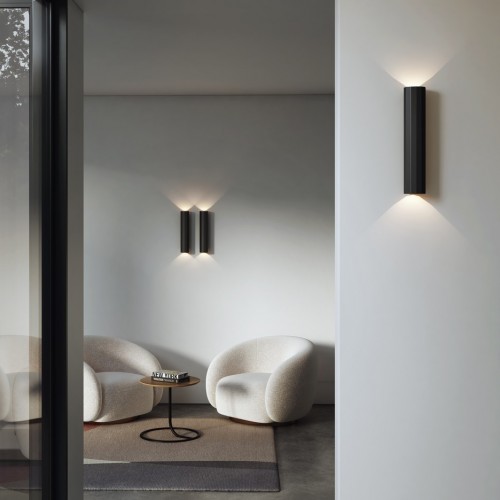 Applique Hashira 400 noir mat Astro Lighting Valente Design mise en scène