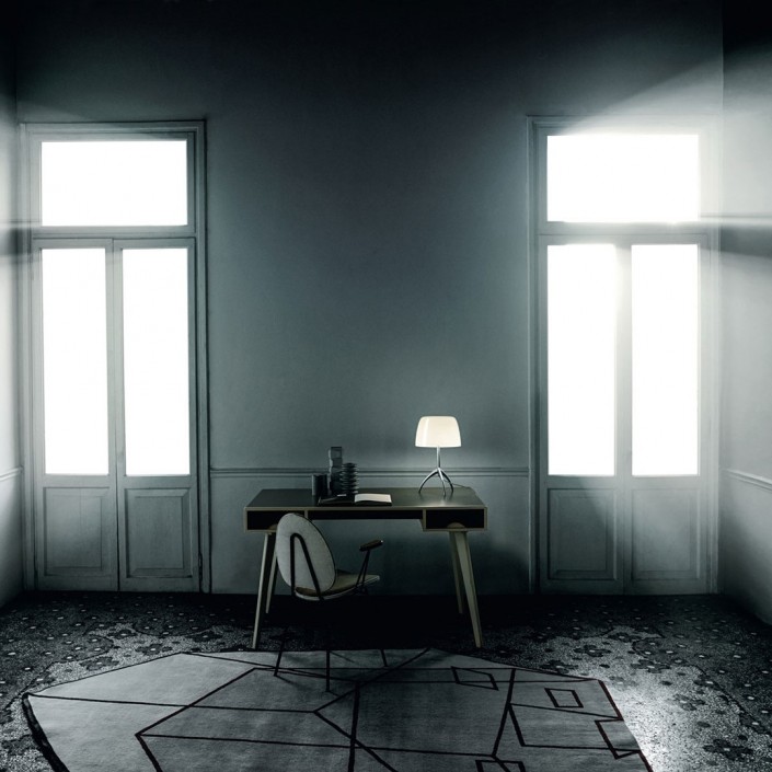 Lampe de table Lumière Piccola structure aluminium abat-jour blanc Foscarini Valente Design mise en scène