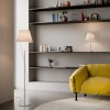 Lampadaire Hover floor et lampe à poser Hover table Lodes - Studio Italia Design - Valente Design mise en scène salon