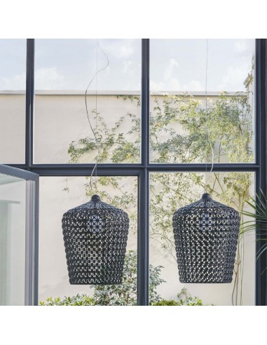 kabuki suspension valente design KARTELL noir mat mise en scène