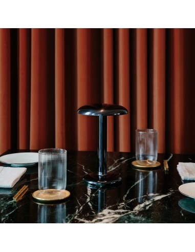 Lampe sans fil Gustave smooth black Flos - Valente Design mise en scène