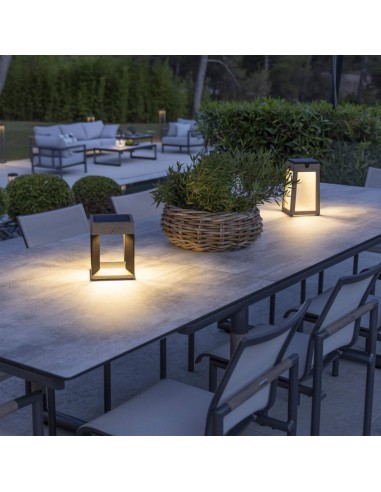 Lampe solaire de table TECKALU alu noir-Duratek éclairées sur table