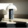 Lampe Piccolo enceinte Bluetooth noir - Jaune Fabrique - Valente Design éteinte - mise en scène