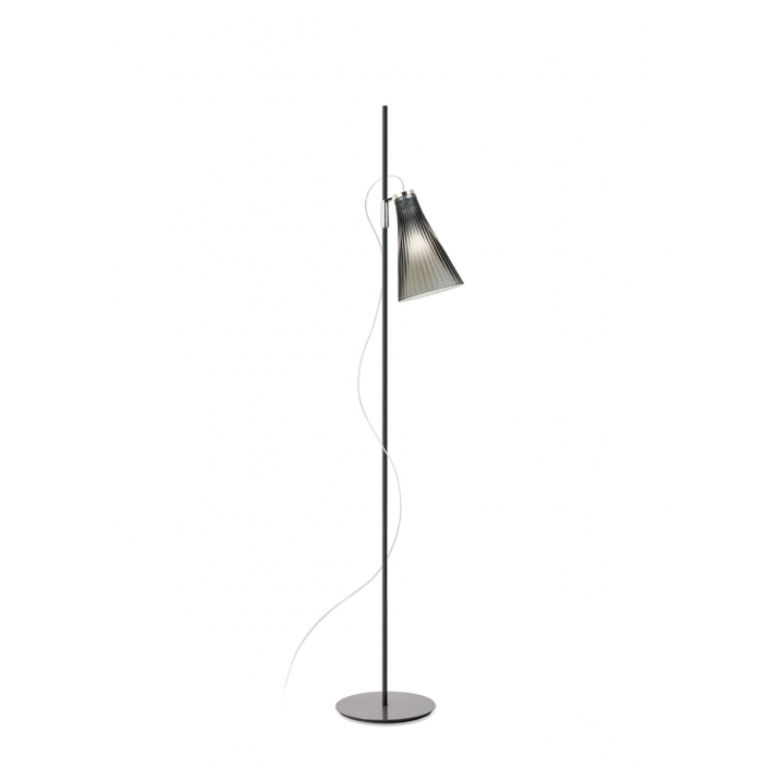 Lampadaire K-LUX structure noire abat-jour fumé Kartell - Valente Design