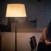 Lampadaire Lumière XXL Aluminium abat-jour blanc Foscarini - Valente Design éclairé détails
