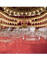 Chaise LOUIS GHOST cristal Kartell - Valente Design dans salle de concert