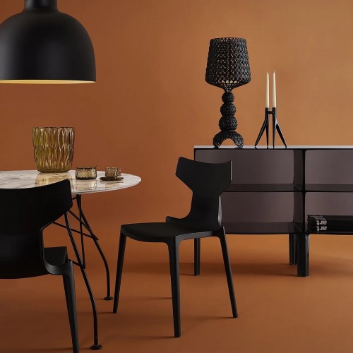Chaise RE-CHAIR POWERED BY ILLY noir Kartell - Valente Design - mise en scène