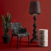 Meuble Componibili Bio 3 Portes crème Kartell - Valente Design mise en scène avec lampadaire Kabuki
