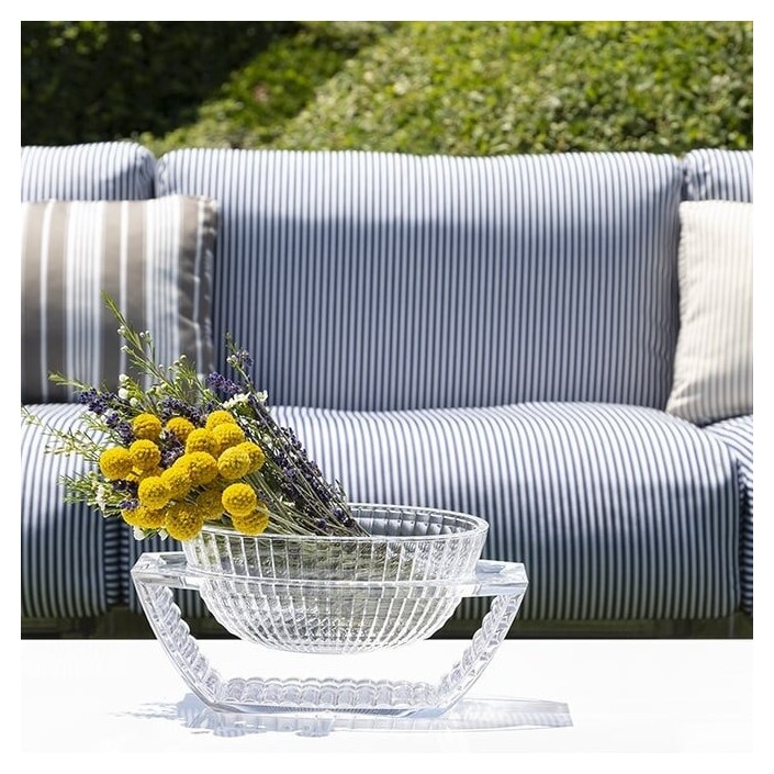 Centre de table U SHINE cristal Kartell - Valente Design sur table basse extérieure