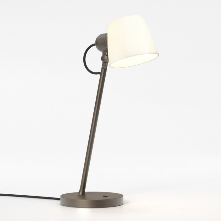 Lampe à poser Imari Desk bronze Astro Lighting - Valente Design - éclairée