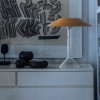 Lampe de table Chapeaux M ocre Foscarini  - Valente Design - éteinte sur meuble