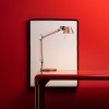 Lampe de table  Artemide Tolomeo Micro cuivre anodisé - Valente Design - éclairée