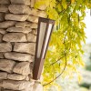 Applique torche solaire TINKA corten - Les Jardins - Valente Design - éteinte et posée en applique murale
