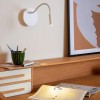 Applique liseuse JOLIJN avec flexible sans fil rechargeable blanc - Lucide - Valente Design - sur bureau