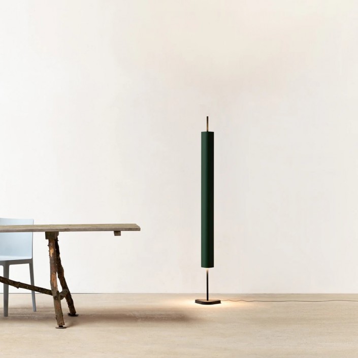 Lampadaire Emi Floor deep green - Flos - Valente Design - éclairé dans salle à manger