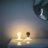Lampe de table Light Bulb Foscarini - Valente Design - deux lampes allumés- blanche- noire