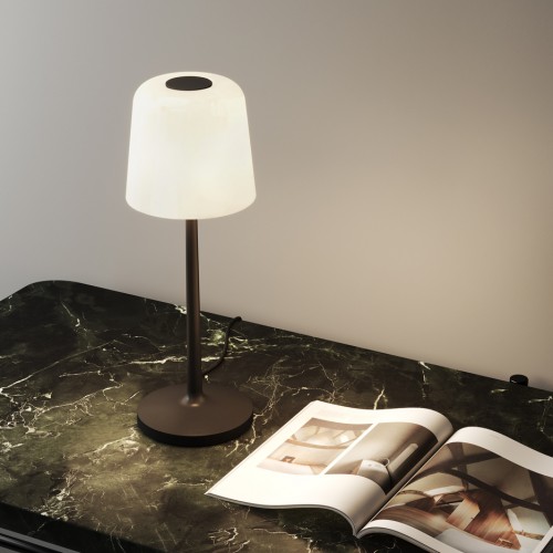 lampe de table Ella Table - Astro lighting - Valente Design - MIse en scène sur table en marbre en noir