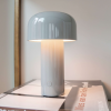 lampe de table BELLHOP gris de FLOS - Valente Design