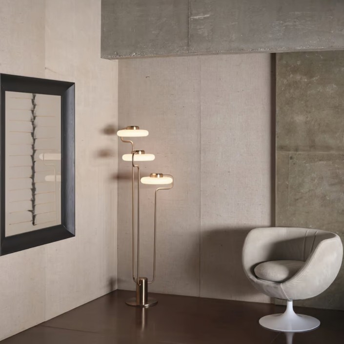 Lampadaire Tratto Floor - Kundalini - finition laiton