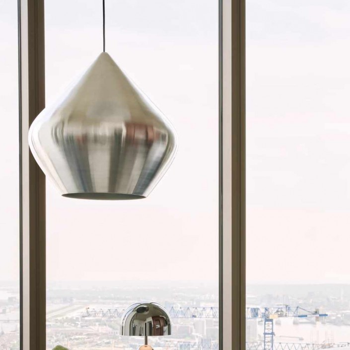 Suspension Unbeaten Stout - Tom Dixon - finition aluminium