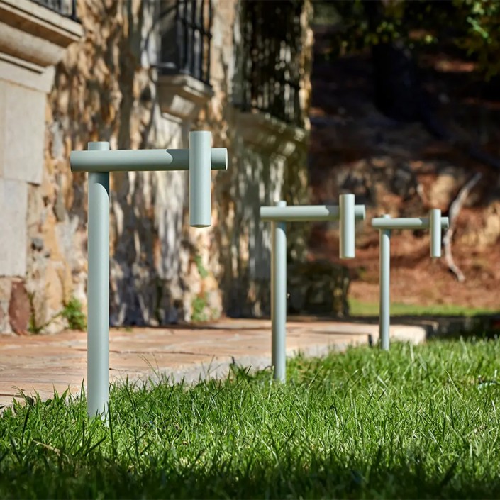 Borne d'extérieur Tik à angle droit