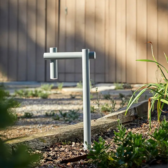 Borne d'extérieur Tik à angle droit