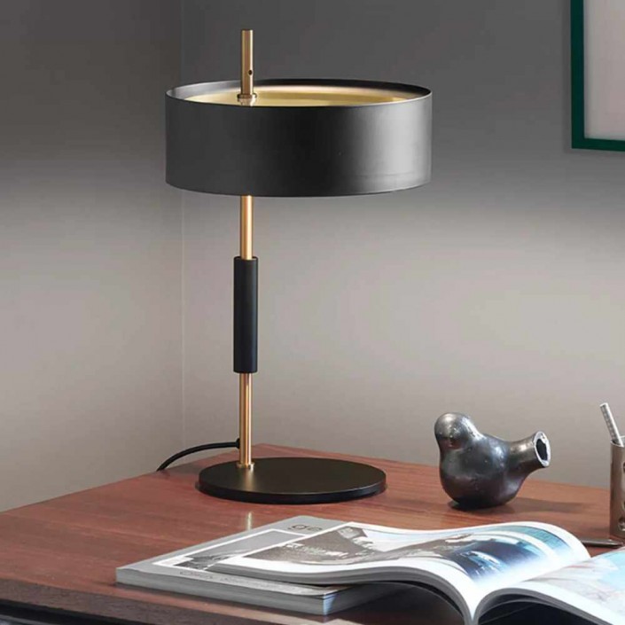 Lampe de table 1953 - O Luce - finition noir /satin gold