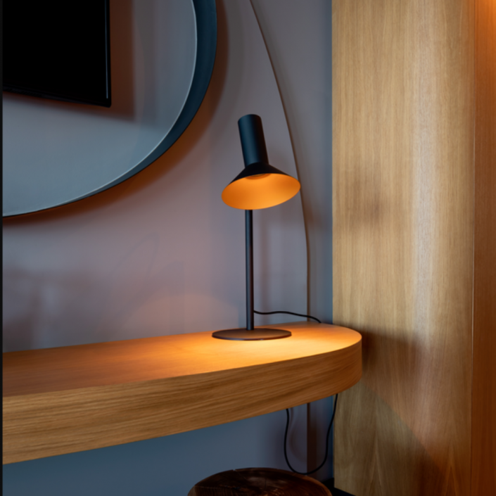 Lampe de table Roomor 3.1 - Wever&Ducré - finition noir mat + or