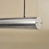 Gros plan sur l'embout d'une suspension In Fine Pendant Horizontal 1600 finition argent DCW Éditions éteinte