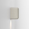 Applique d'extérieur Brixham Wall Single d'Astro Lighting finition béton gris allumée de côté