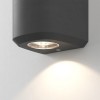 Applique d'extérieur Brixham Wall Single d'Astro Lighting finition béton charbon allumée, gros plan