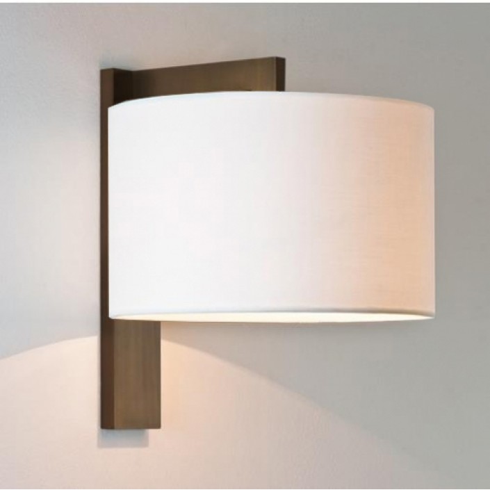 Applique Ravello finition bronze mat et abat jour blanc astro lighting