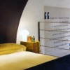 luminaire bain design  Lampe à poser Onfale Grande mise en situation Artemide