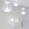 Applique/plafonnier empatia 26 moderne en verre soufflée show room  Artemide
